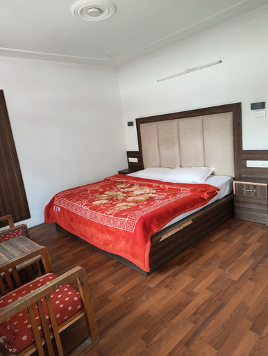 Bedroom 2, Hotel Premier, Kullu