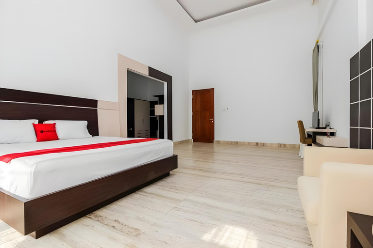 Others 2, RedDoorz Premium near Stasiun Lenteng Agung, South Jakarta