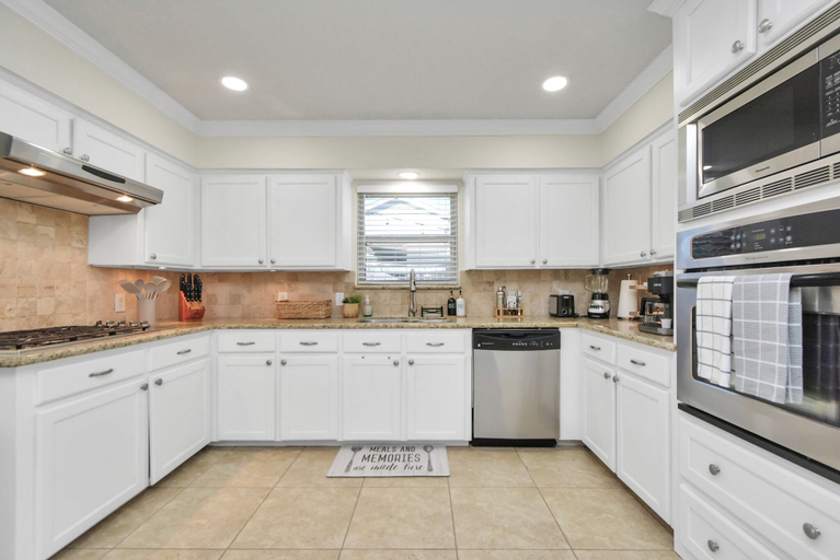 Private kitchen 3, Empress Outdoor Luxury Villa, Houston