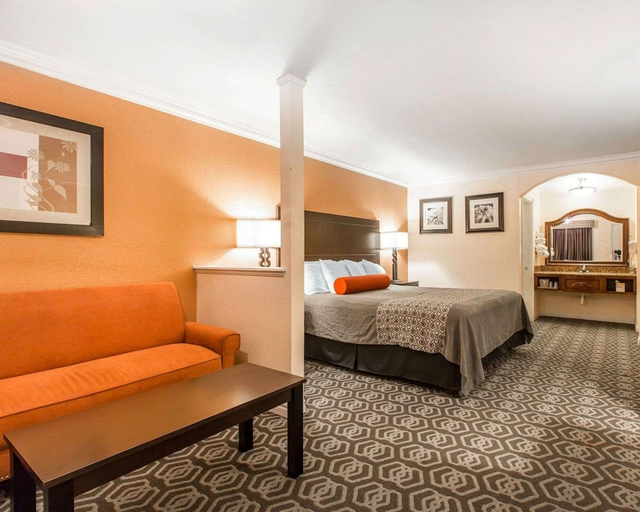 Bedroom 2, Rodeway Inn and Suites Colton Riverside, San Bernardino