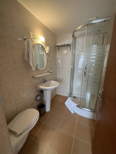 Bathroom 3, Yavuz Otel, Fatih