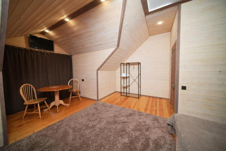Others 5, Maru house