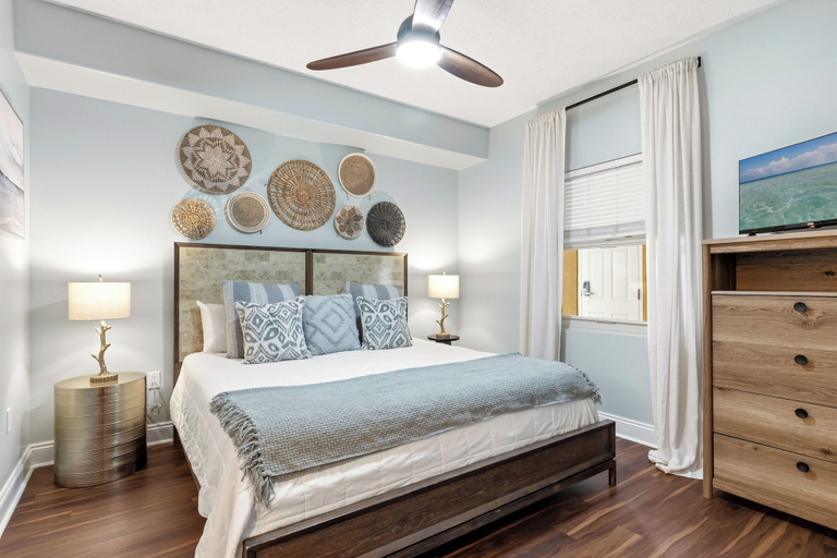 Bedroom 2, Treasure Island 0209, Bay