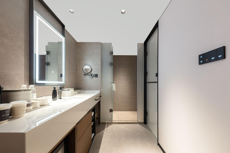 Bathroom 3, Atour Hotel Qingdao Central Business District Shandong Road, Qingdao