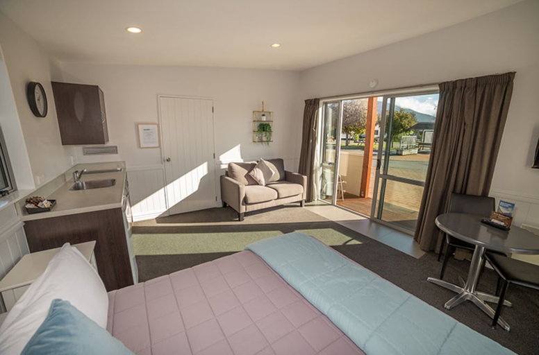 Others 3, Tasman Holiday Parks - Te Anau, Southland