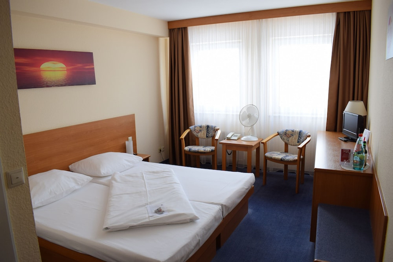 Bedroom 2, astral Inn Hotel Leipzig, Leipzig