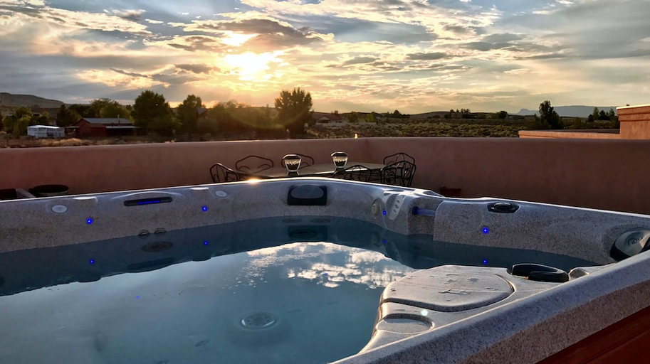 Sport & Beauty 2, Dreamkatchers Lake Powell Bed & Breakfast, Kane