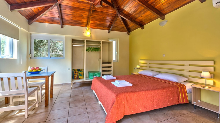 Bedroom 2, Elea, Crete