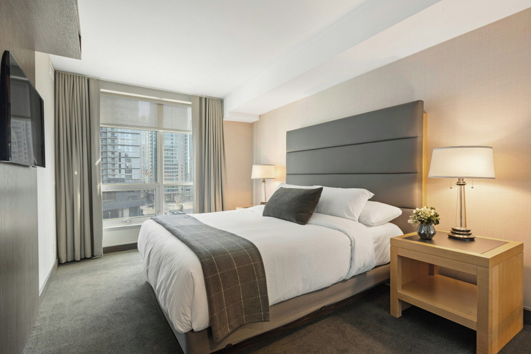 Room 2, Urban Plaza Hotel, Toronto
