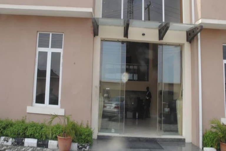 Others 5, TOC Hotel, Eti-Osa