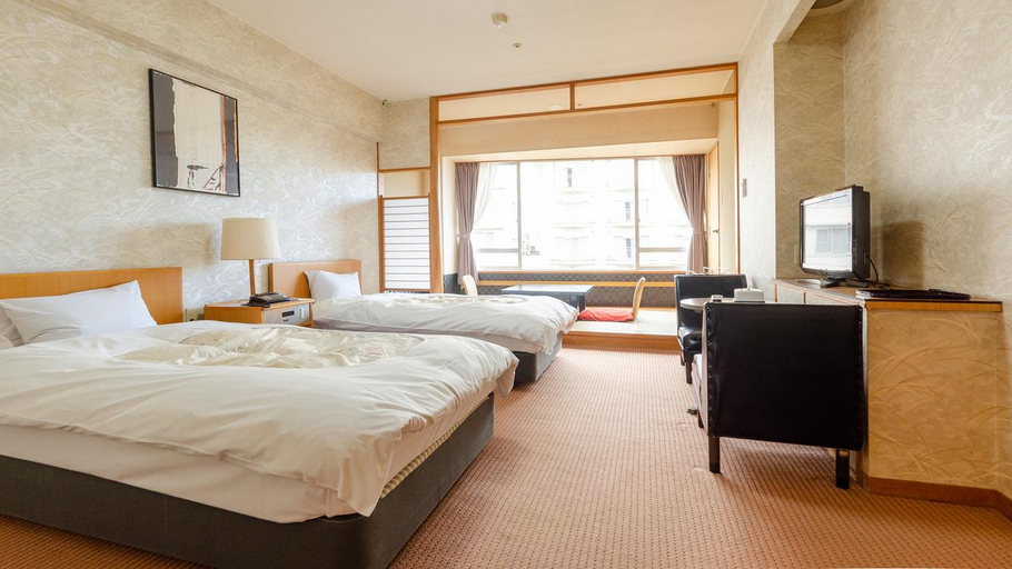 Bedroom 2, Hotel Ravie Kawaryo, Itō