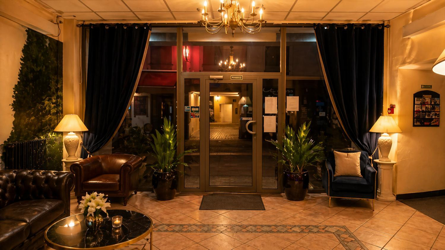 Public Area 3, Hôtel du Palais, Haute-Savoie