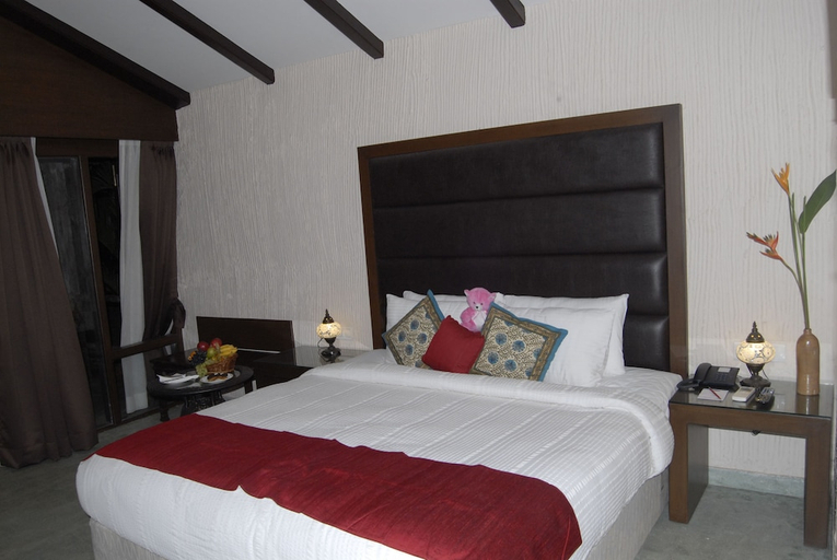 Others 5, 19 Belo Cabana, North Goa