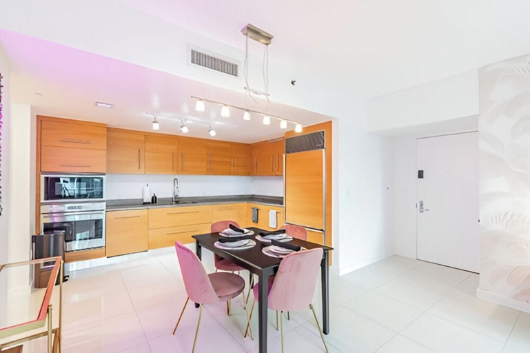Dining 2, The Brickell Suites - W Miami, Miami-Dade