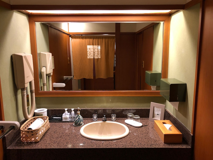Bathroom 5, Tocen Goshoboh, Nishinomiya