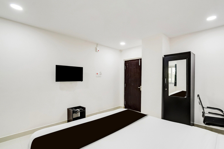 Room 5, Townhouse Near Narsingi Manikonda, Hyderabad