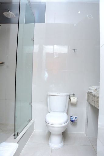 Bathroom 5, Bon Hotel Stratton Asokoro, Bwari