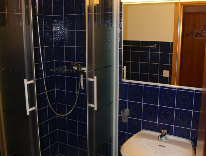 Bathroom 4, Apartment in Veysonnaz near Ski Gondola, Sion