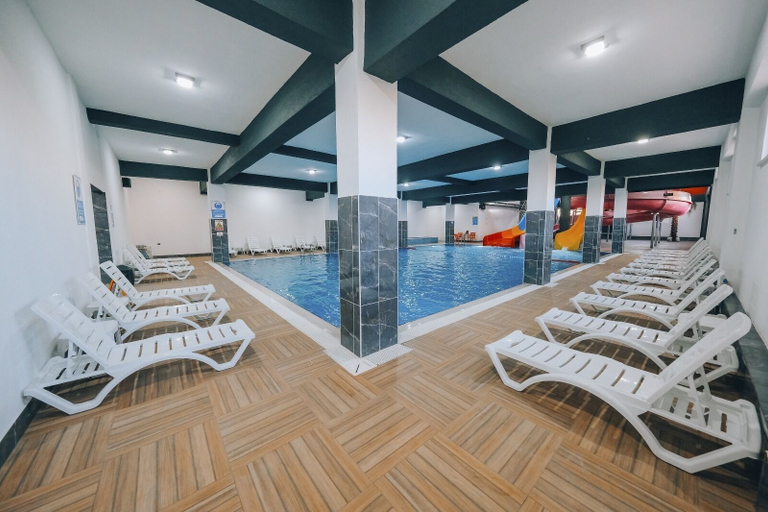 Pool 5, KASTİLYA KIRSAL TURİZM TESİSİ, Merkez