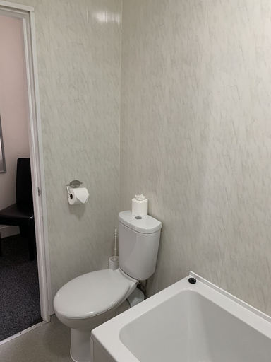 Bathroom 2, Tropics Beach Hotel, Blackpool