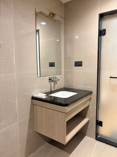 Bathroom 5, Hotel Midas, Sagar