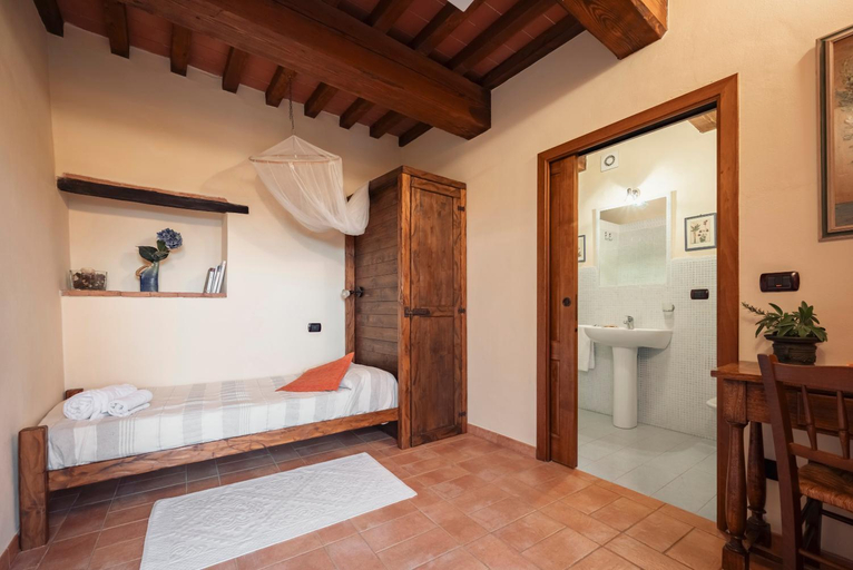 Bedroom 2, Agriturismo Il Castagnolino, Siena