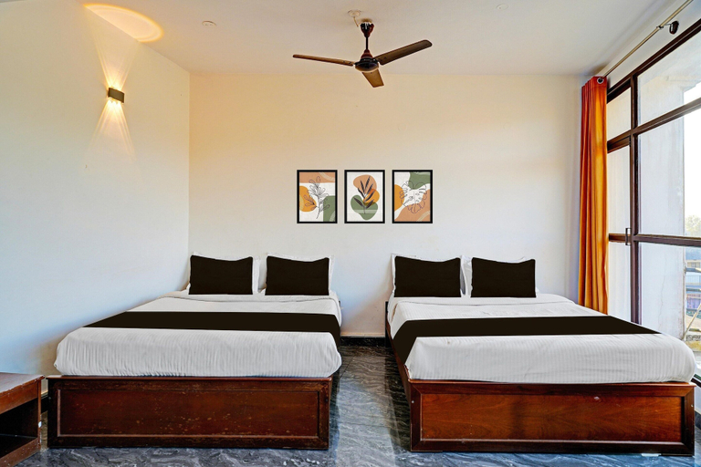 Room 5, Deluxe Hotel Raj, Kodagu