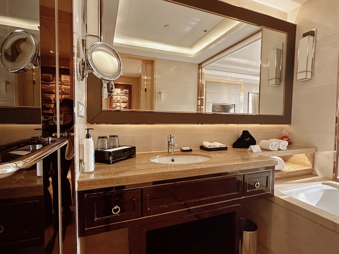 Bathroom 4, Wanda Realm Dandong, Dandong