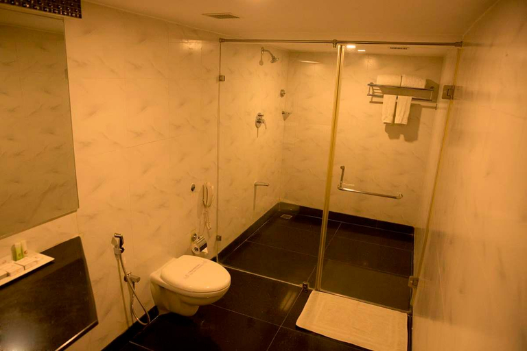 Bathroom, The Centrepoint, Kancheepuram