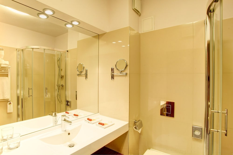 Bathroom 3, Haston City Hotel, Trzebnica