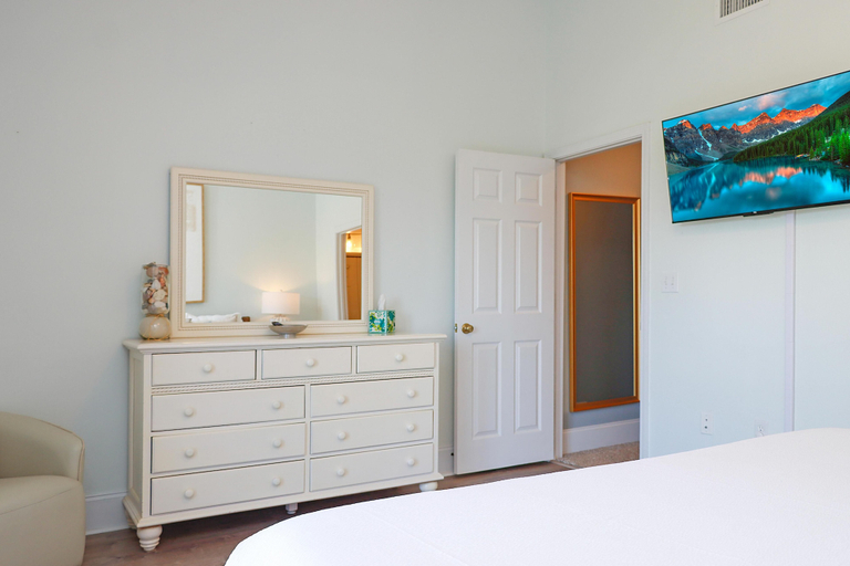 Room 4, Barrier Dunes 130 - 152 Millie's Dream, Gulf
