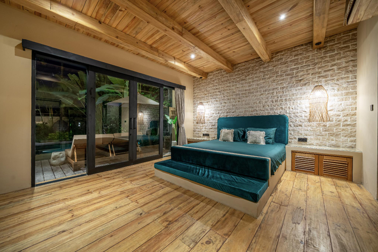 Bedroom 2, Villa Simba 4 BR Canggu Walking Distance to Beach, Badung