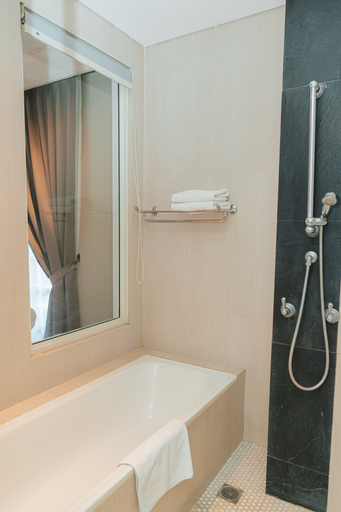 Bathroom 5, Havenwood Residence TB Simatupang, Jakarta Selatan