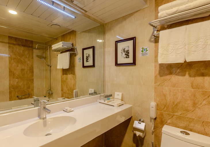Bathroom 5, Grand Hill Center, Ulan Bator
