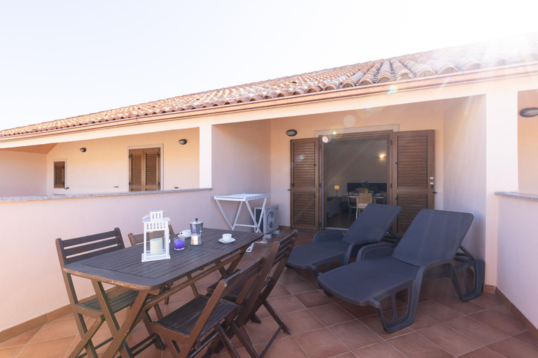 Others 5, Relaxing Cristal Bedroom apartment sleeps 5, Olbia-Tempio