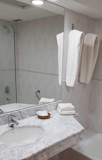 Bathroom, Hotel Austral Bahia Blanca, Bahía Blanca
