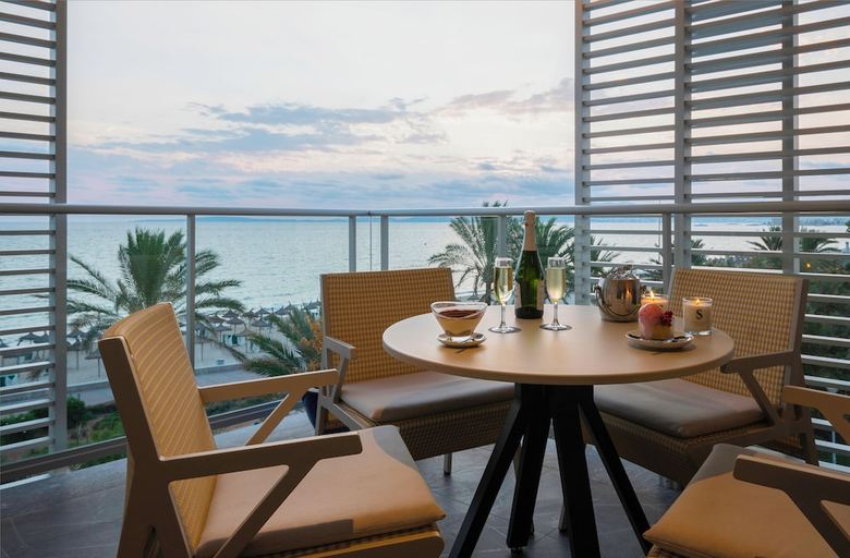Food & Drinks, Pure Salt Residences, Baleares