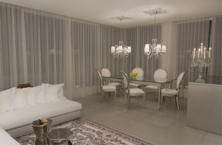 Others 4, Yoo Punta Del Este, n.a351
