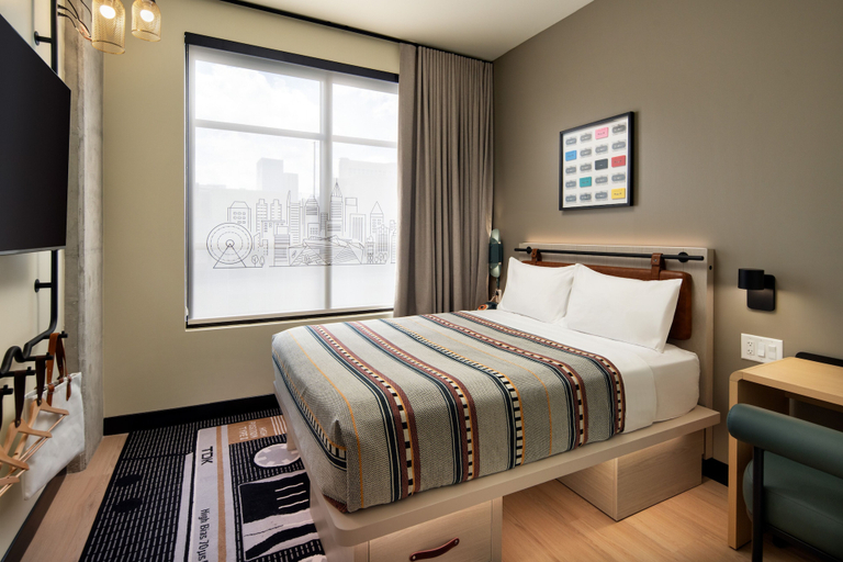 Room 3, Moxy Atlanta Downtown, Atlanta