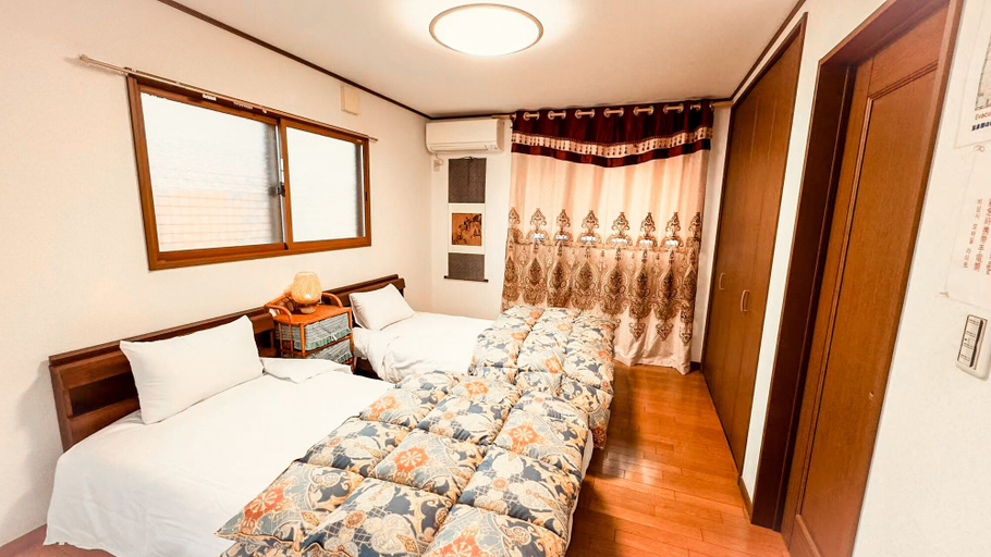 Room 3, Onsengunyado, Tōon