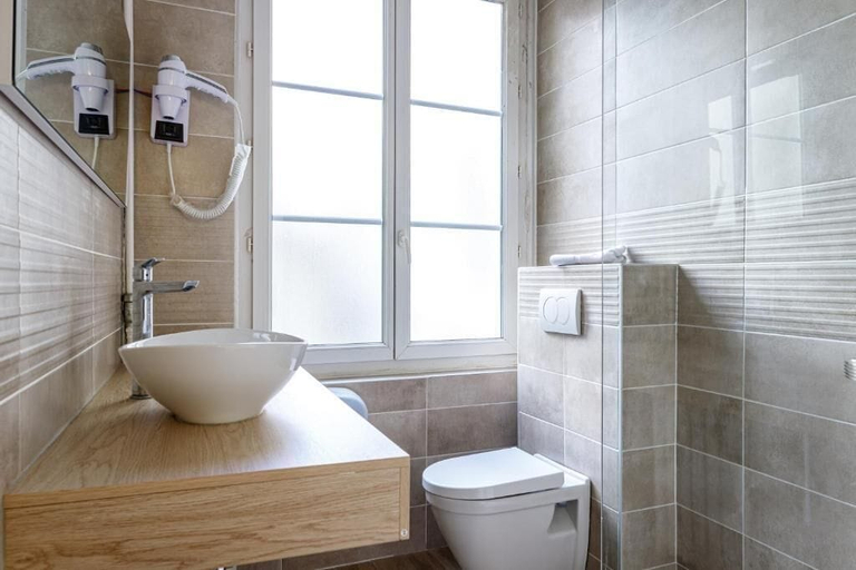 Bathroom 5, Hotel du Dauphiné, Rhône