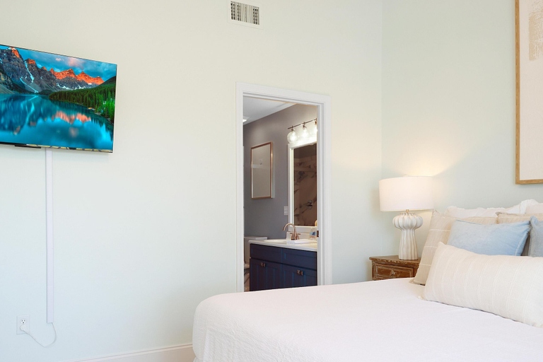 Room 5, Barrier Dunes 130 - 152 Millie's Dream, Gulf