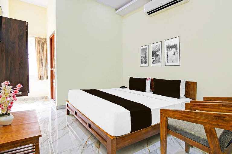 Room 5, Blissful Stays at Dwarakanagar Near Gurudwara, Visakhapatnam