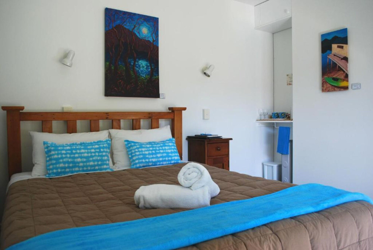 Bedroom 2, Lochmara Lodge, Marlborough