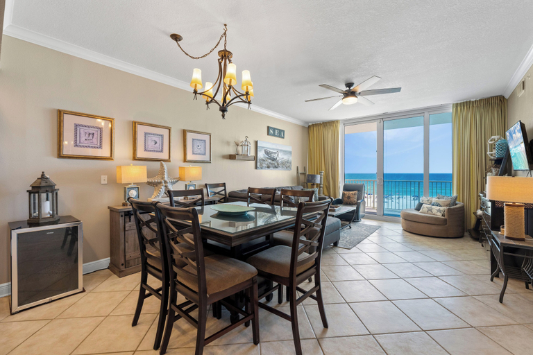 In-room dining 2, San Carlos 302, Baldwin