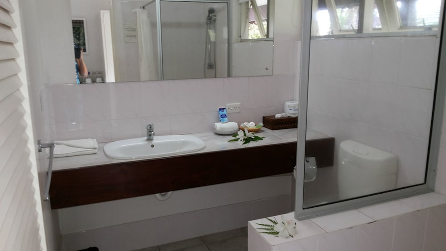 Bathroom 3, Vila Chaumieres, Port Vila