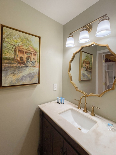 Bathroom 3, Eliza Thompson House, Chatham