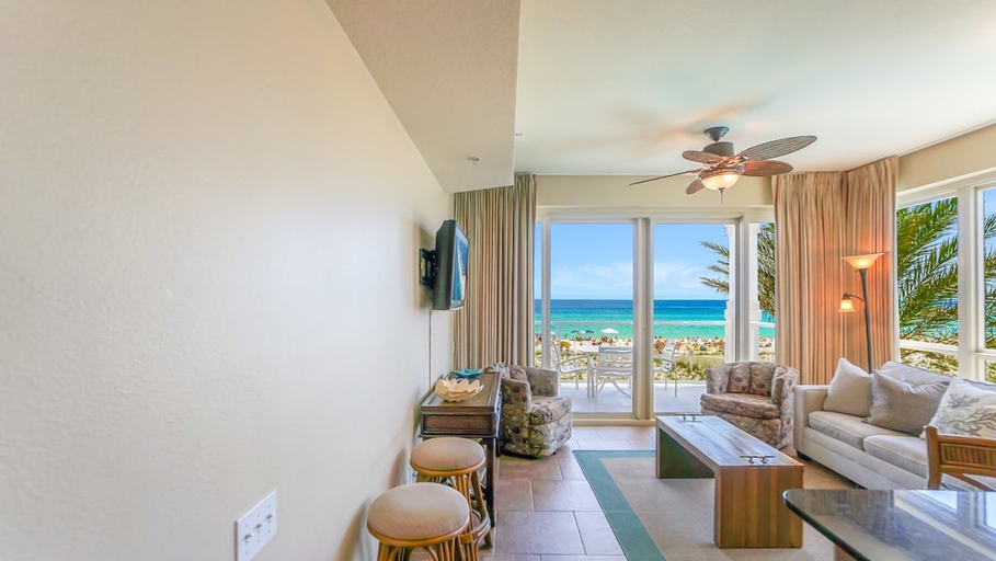 Others 5, Beach Club, Escambia