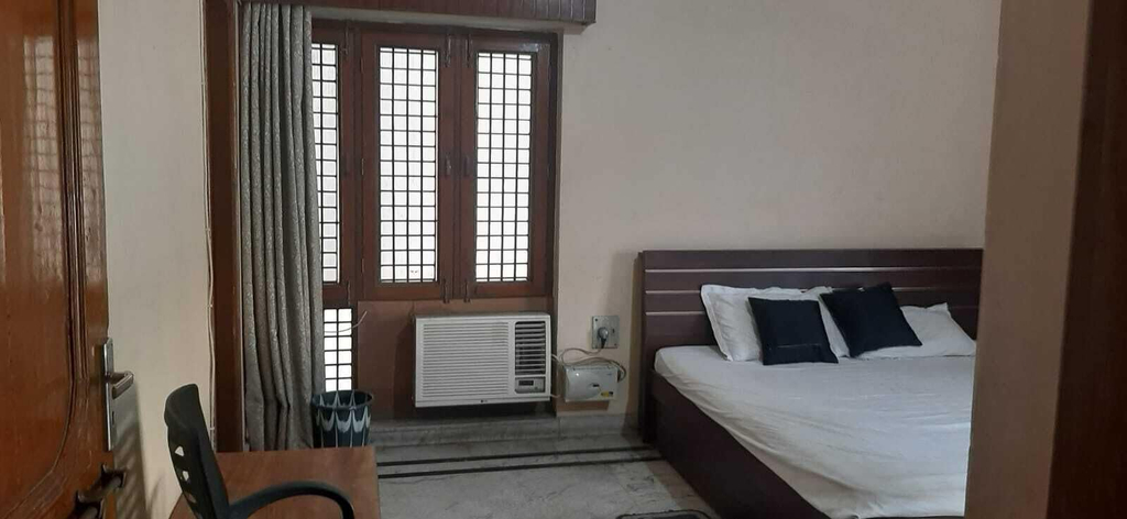 Room 2, Hotel Shivdham, Lucknow