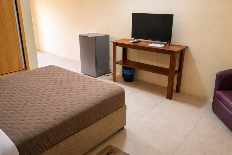 Bedroom 3, Viana Hotel, Viana
